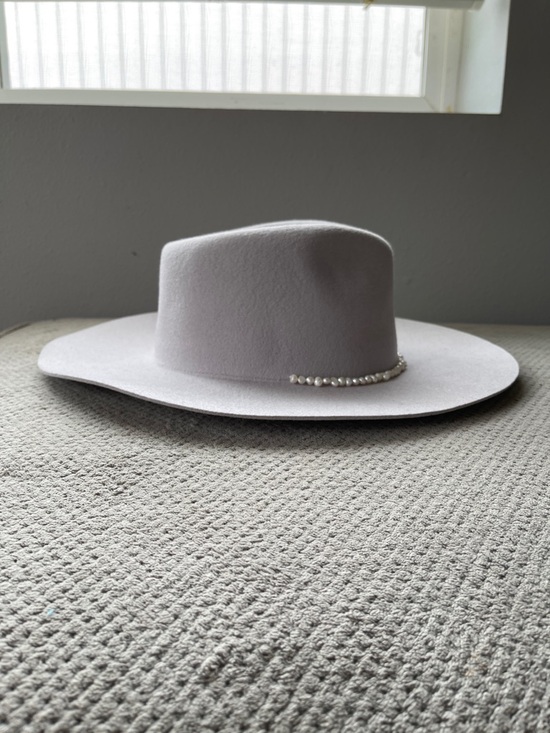 Wyeth Anthropologie Lilac Purple Pearl Trim 100% Wool Boater Hat light gray main image 10